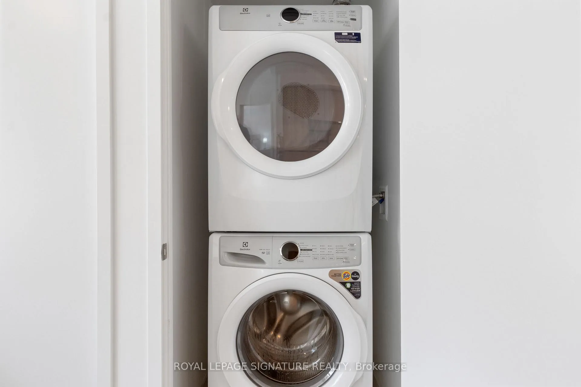 Photo 10 of Unit 228, 8 Beverley Glen Boulevard, Vaughan, Beverley Glen — HOMEH