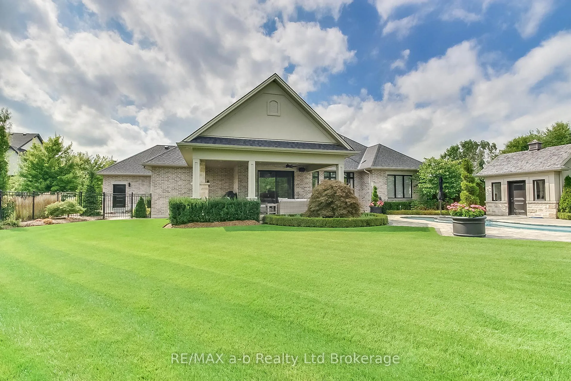 Photo 4 of 27 Otterview Drive, Norwich, Otterville — HOMEH
