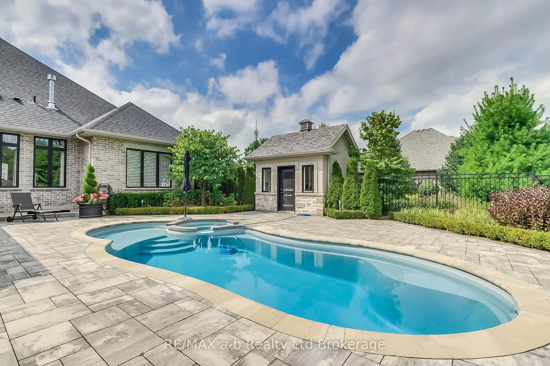 Photo 5 of 27 Otterview Drive, Norwich, Otterville — HOMEH