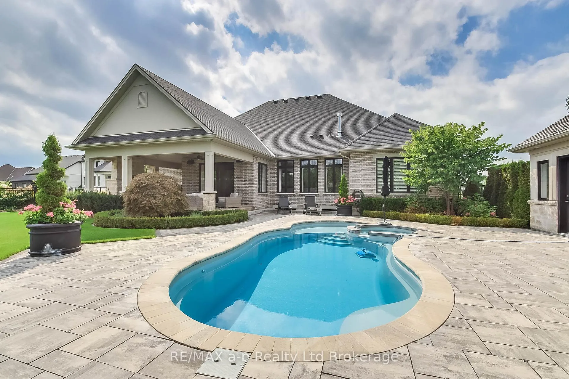 Photo 6 of 27 Otterview Drive, Norwich, Otterville — HOMEH