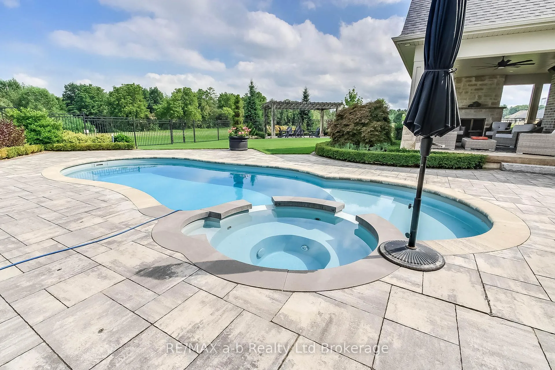 Photo 7 of 27 Otterview Drive, Norwich, Otterville — HOMEH