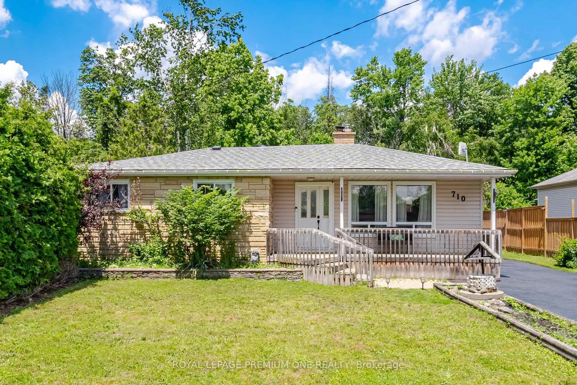 Photo 1 of 710 Rose Lane, Innisfil, Alcona — HOMEH