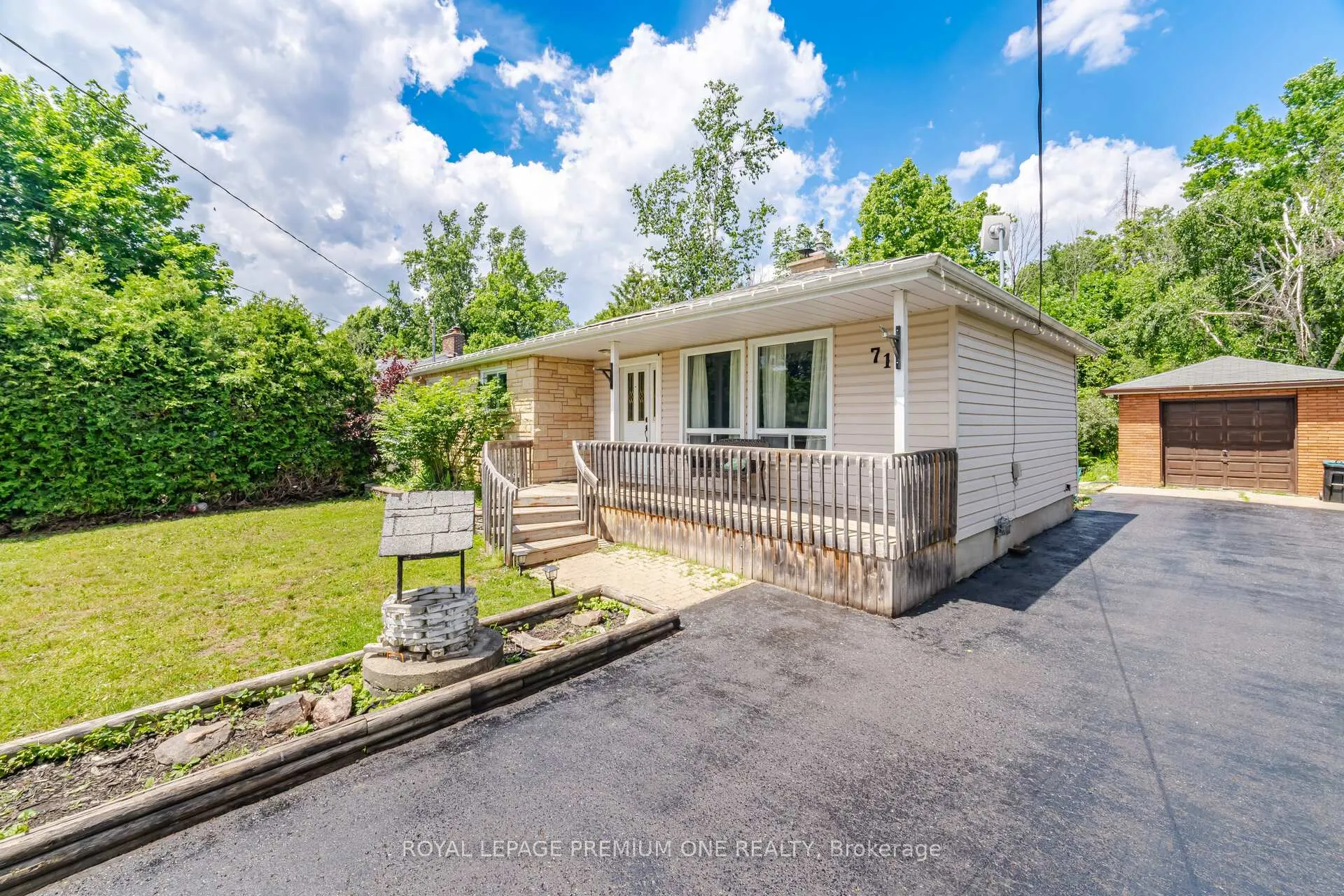 Photo 6 of 710 Rose Lane, Innisfil, Alcona — HOMEH