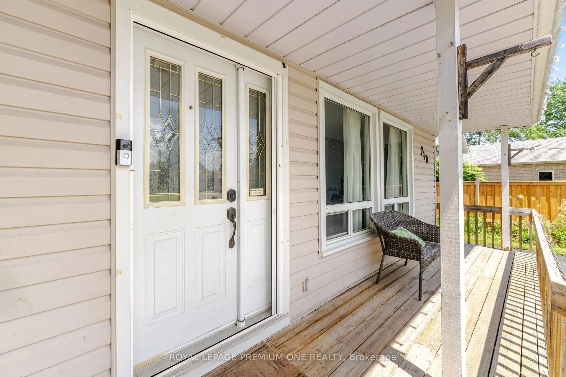 Photo 8 of 710 Rose Lane, Innisfil, Alcona — HOMEH