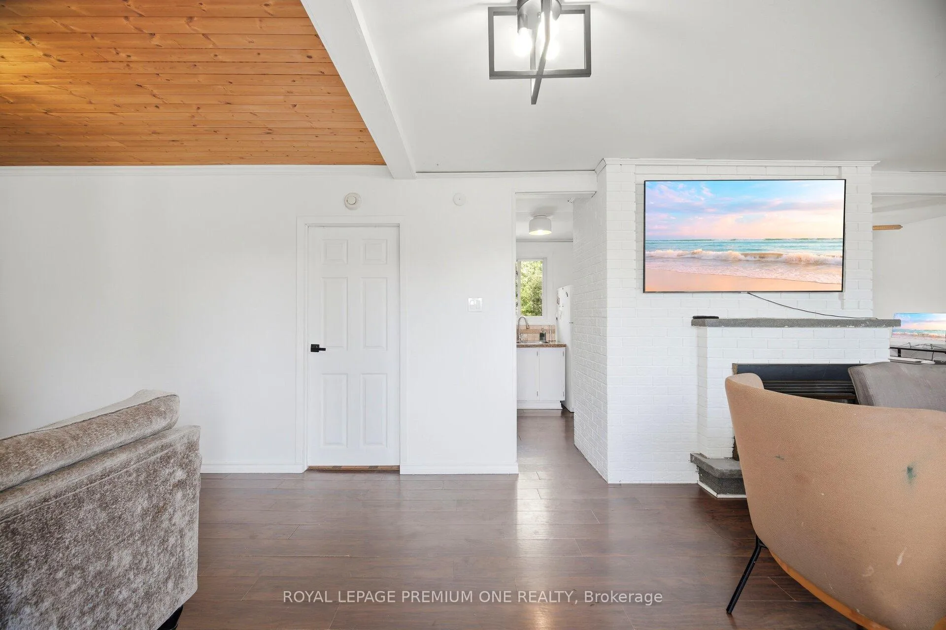 Photo 10 of 710 Rose Lane, Innisfil, Alcona — HOMEH