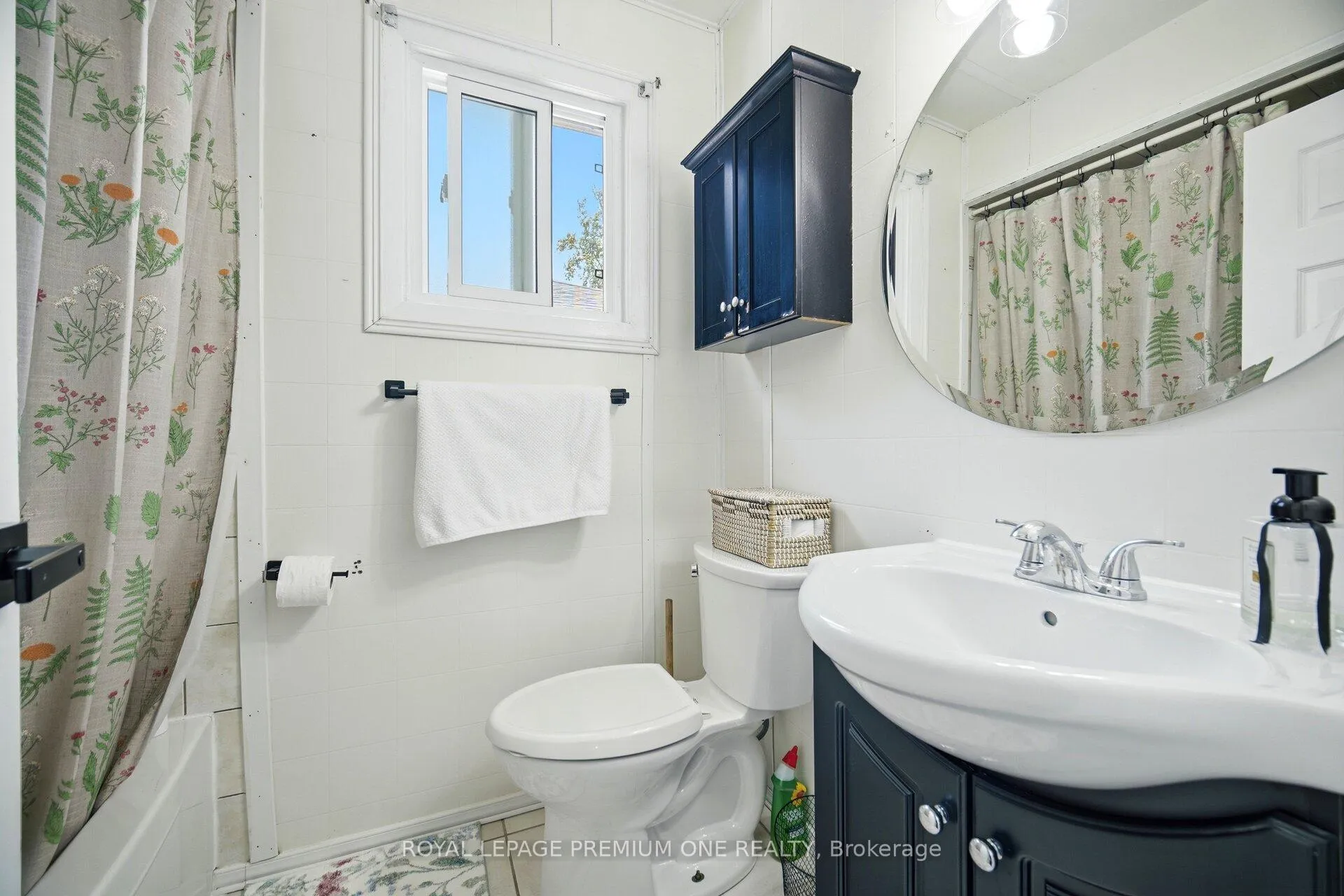 Photo 31 of 710 Rose Lane, Innisfil, Alcona — HOMEH