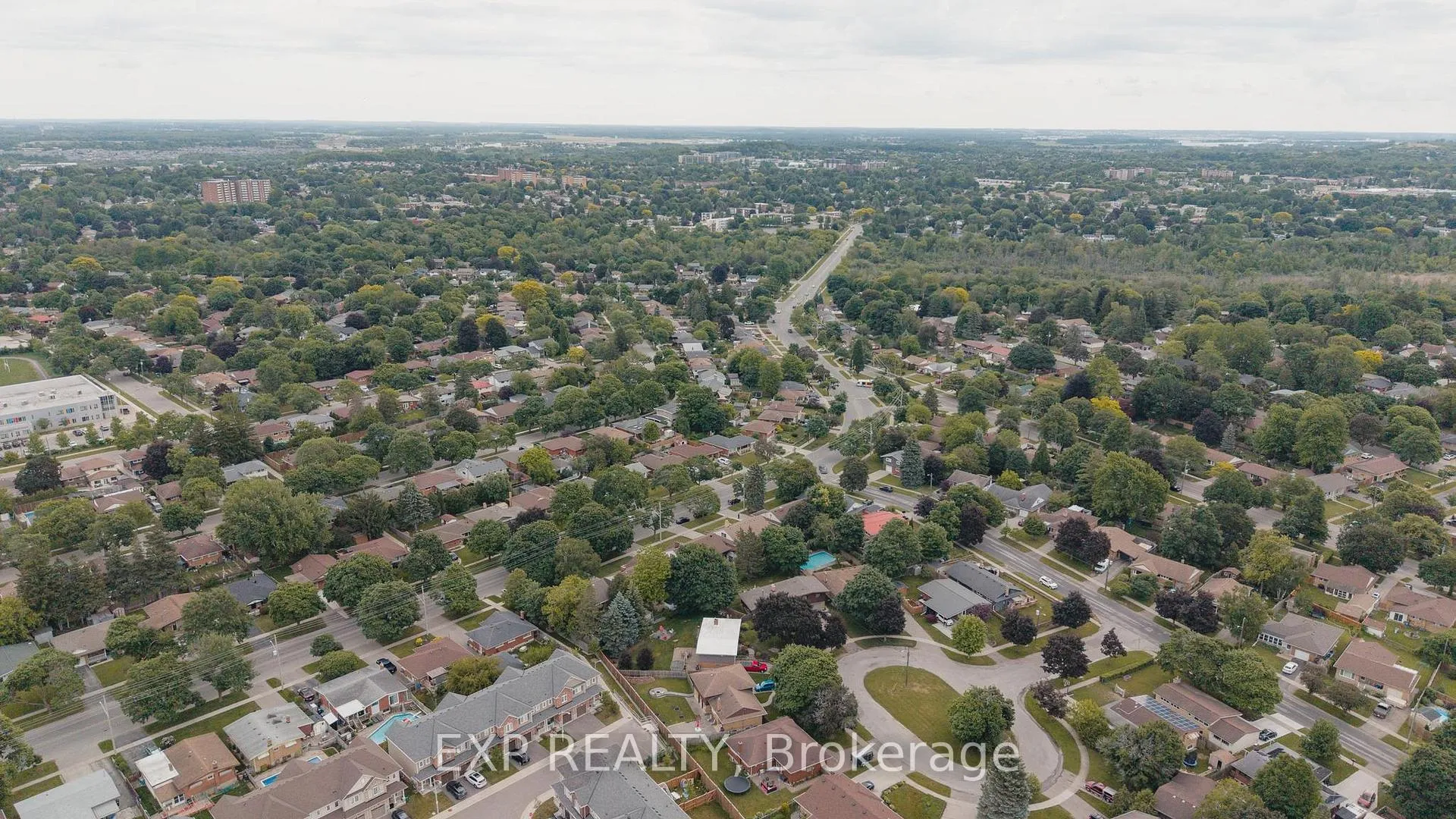 Photo 40 of 223 River Road E, Kitchener — HOMEH