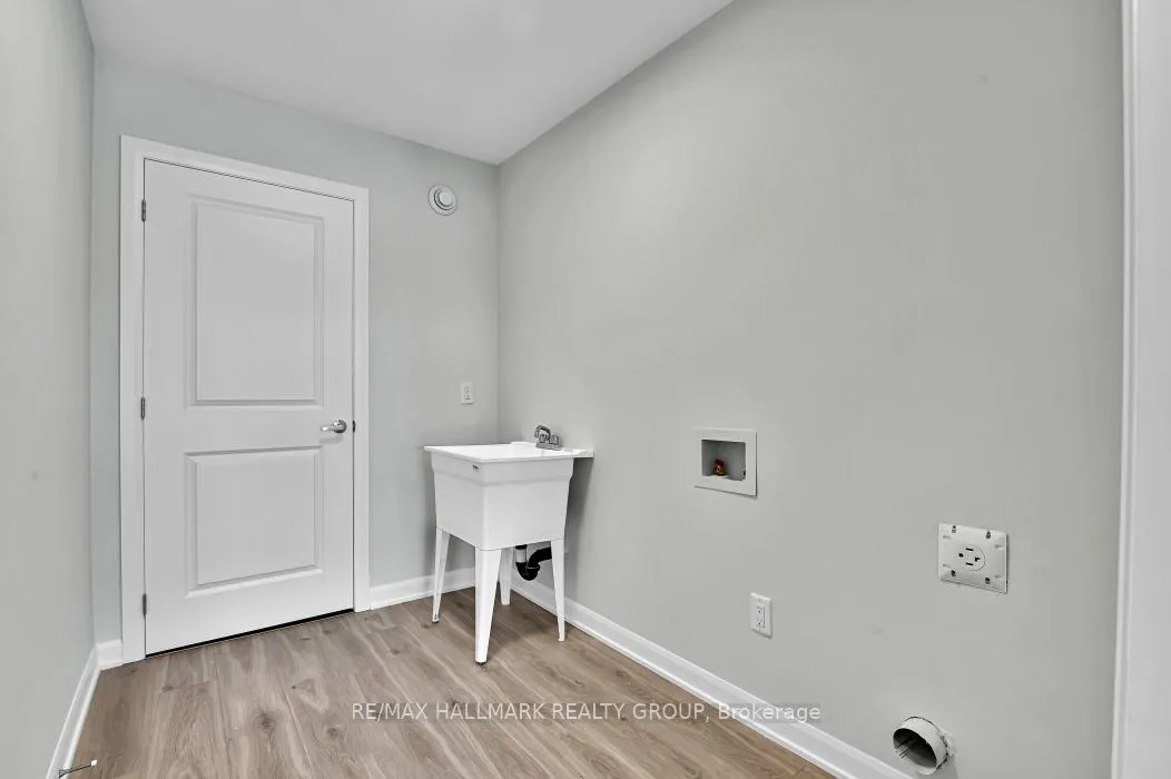 Photo 9 of 290 Bankside Way, Ottawa, Barrhaven - Half Moon Bay — HOMEH