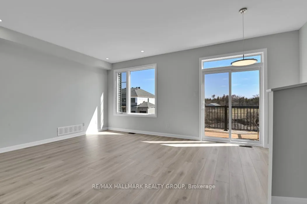 Photo 12 of 290 Bankside Way, Ottawa, Barrhaven - Half Moon Bay — HOMEH