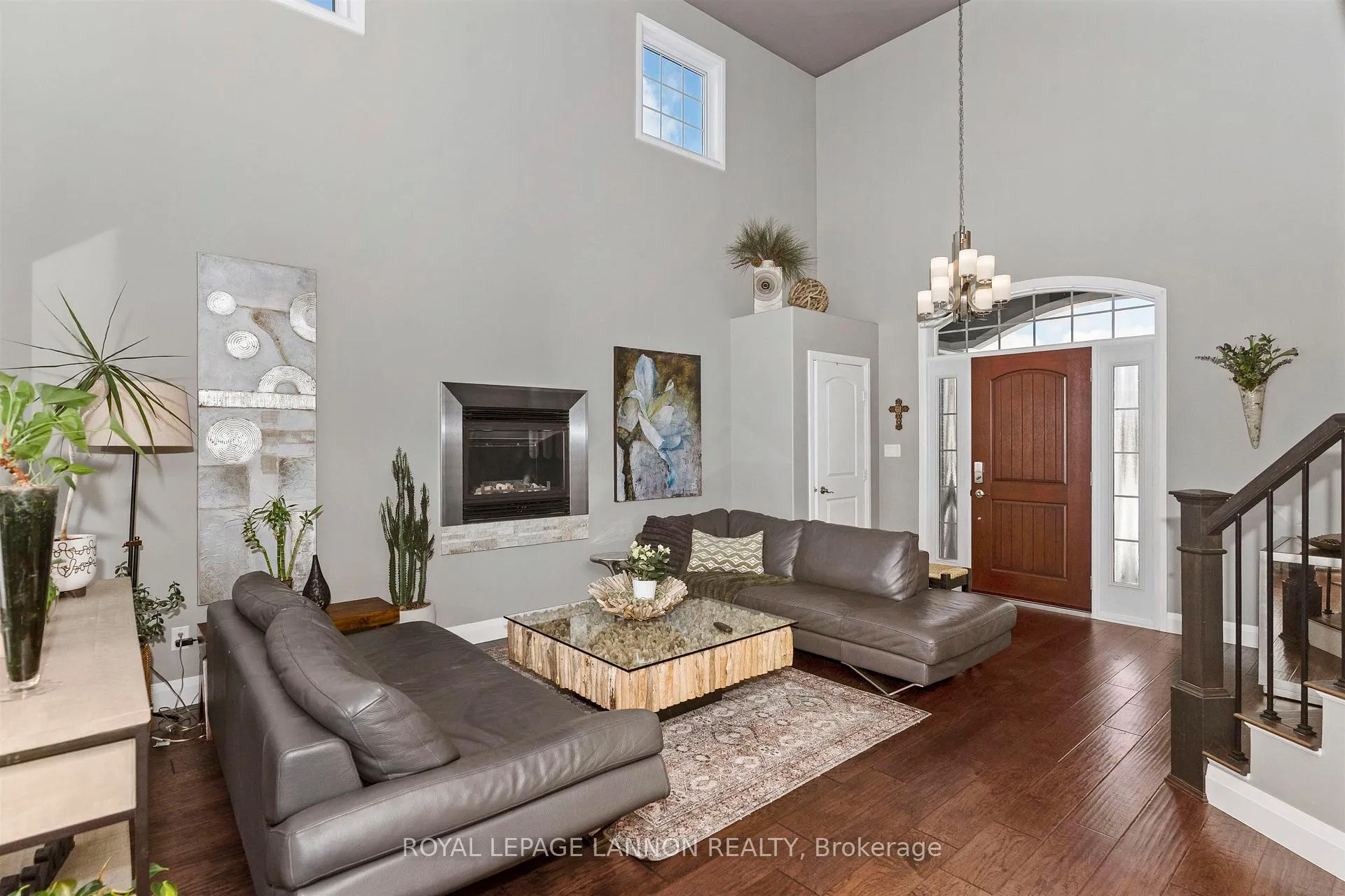 Photo 4 of 319 Ruby Crescent, Thunder Bay, Dawson Heights — HOMEH
