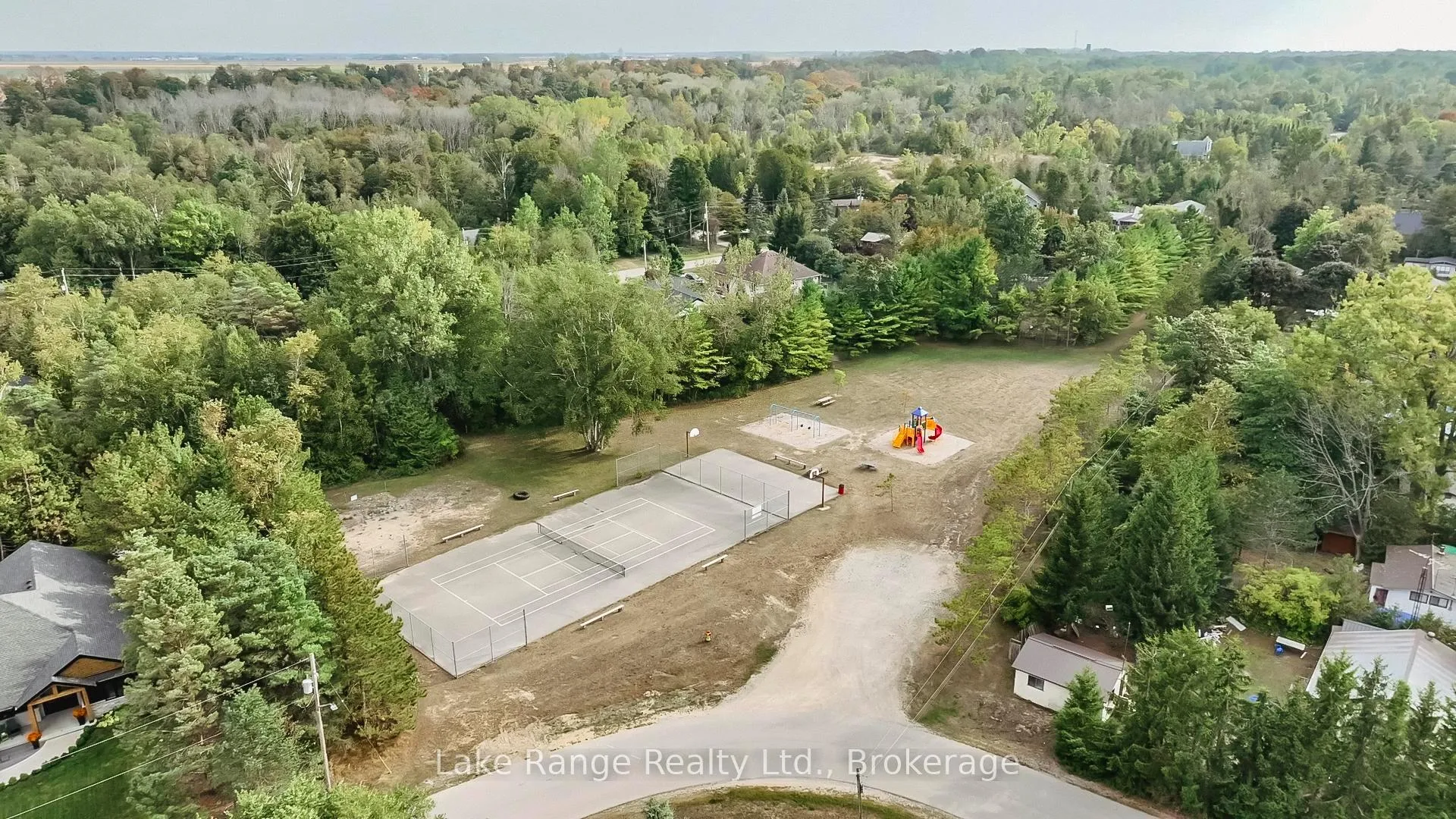 Photo 4 of 137 Bell Drive, Huron-Kinloss — HOMEH
