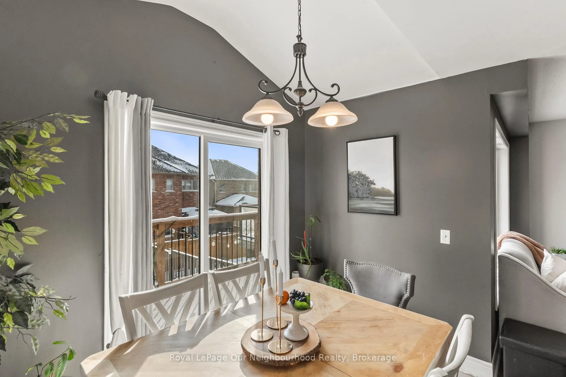 Photo 14 of 53 Kersey Crescent, Clarington, Courtice — HOMEH