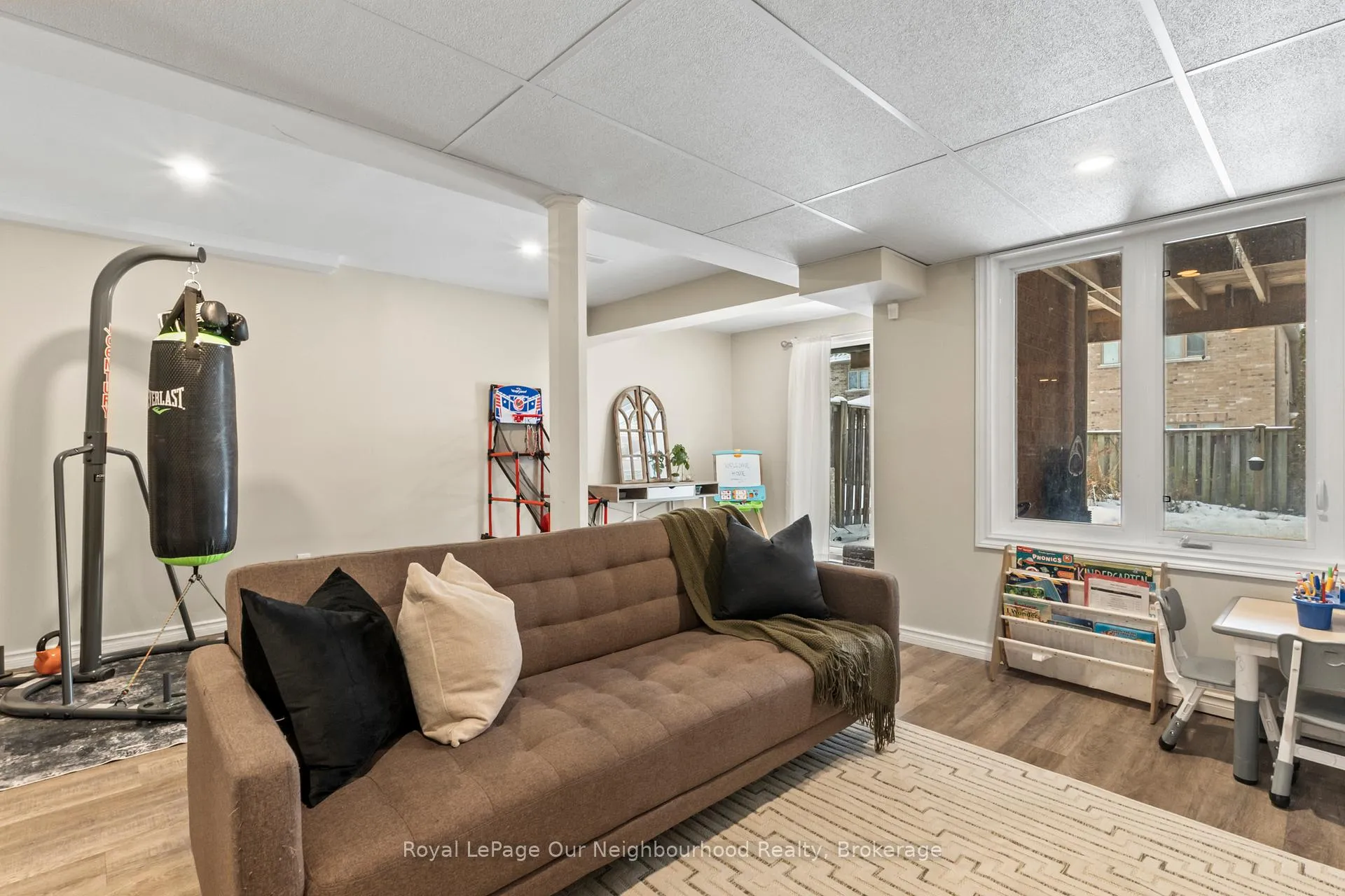 Photo 29 of 53 Kersey Crescent, Clarington, Courtice — HOMEH