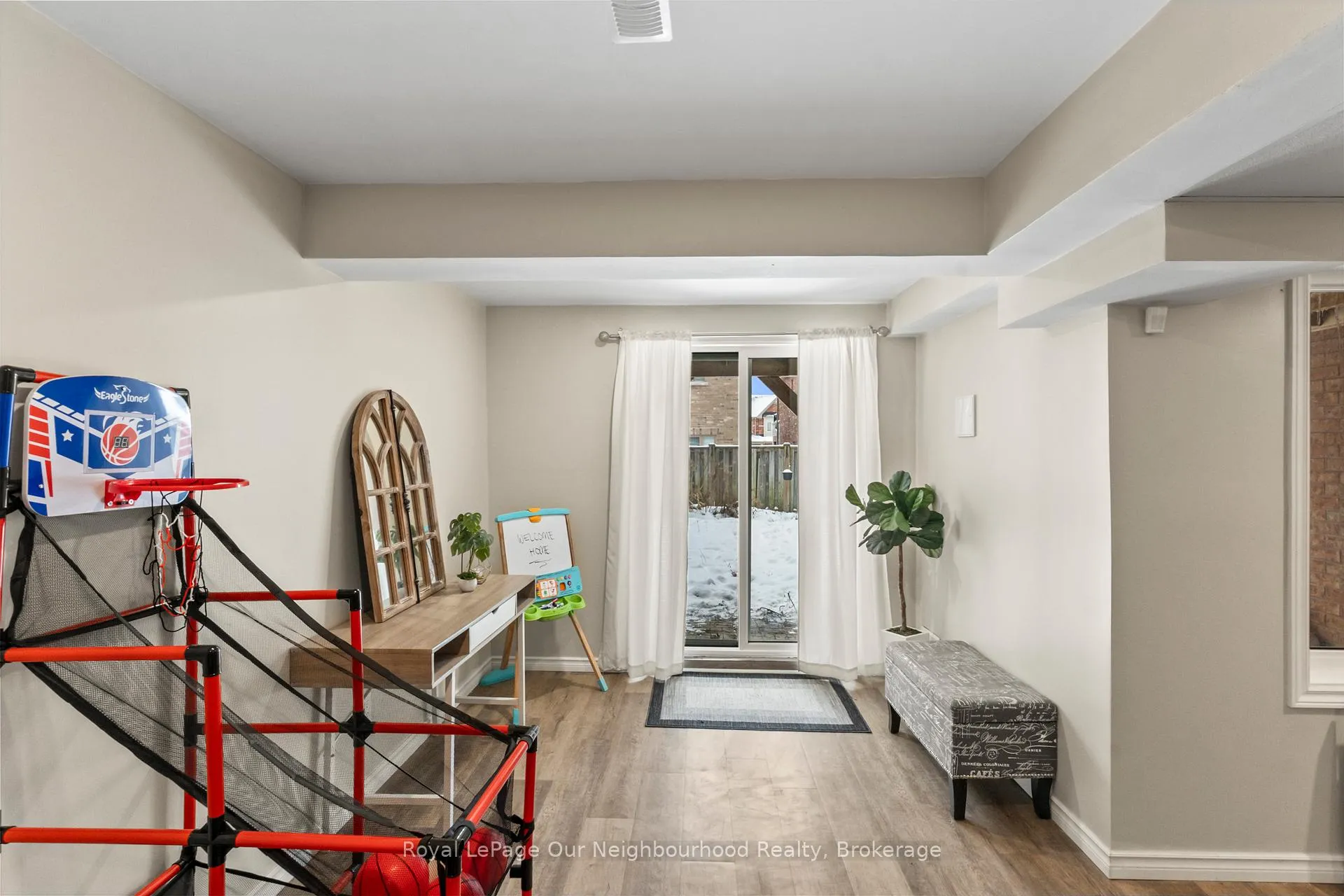 Photo 30 of 53 Kersey Crescent, Clarington, Courtice — HOMEH