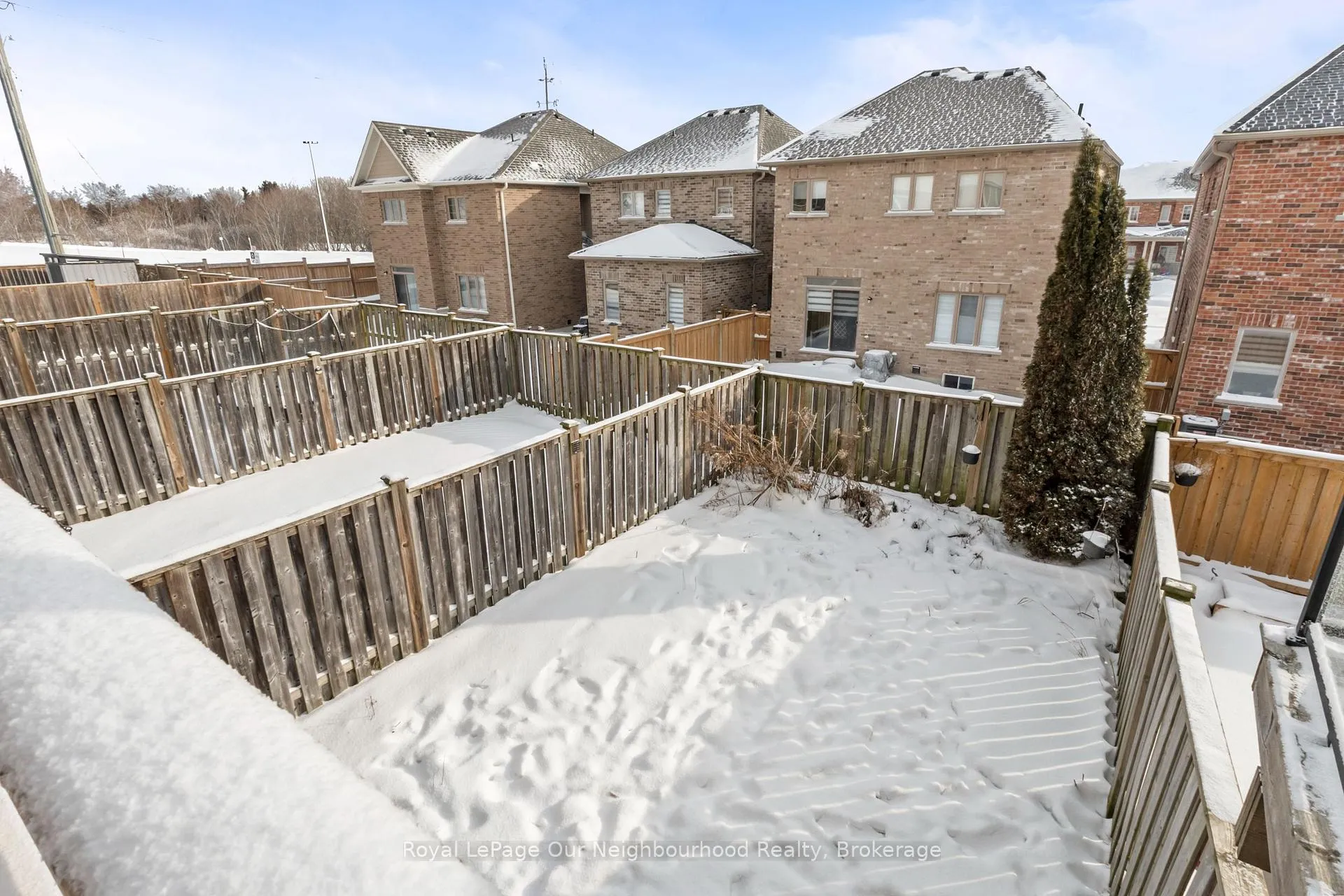 Photo 35 of 53 Kersey Crescent, Clarington, Courtice — HOMEH