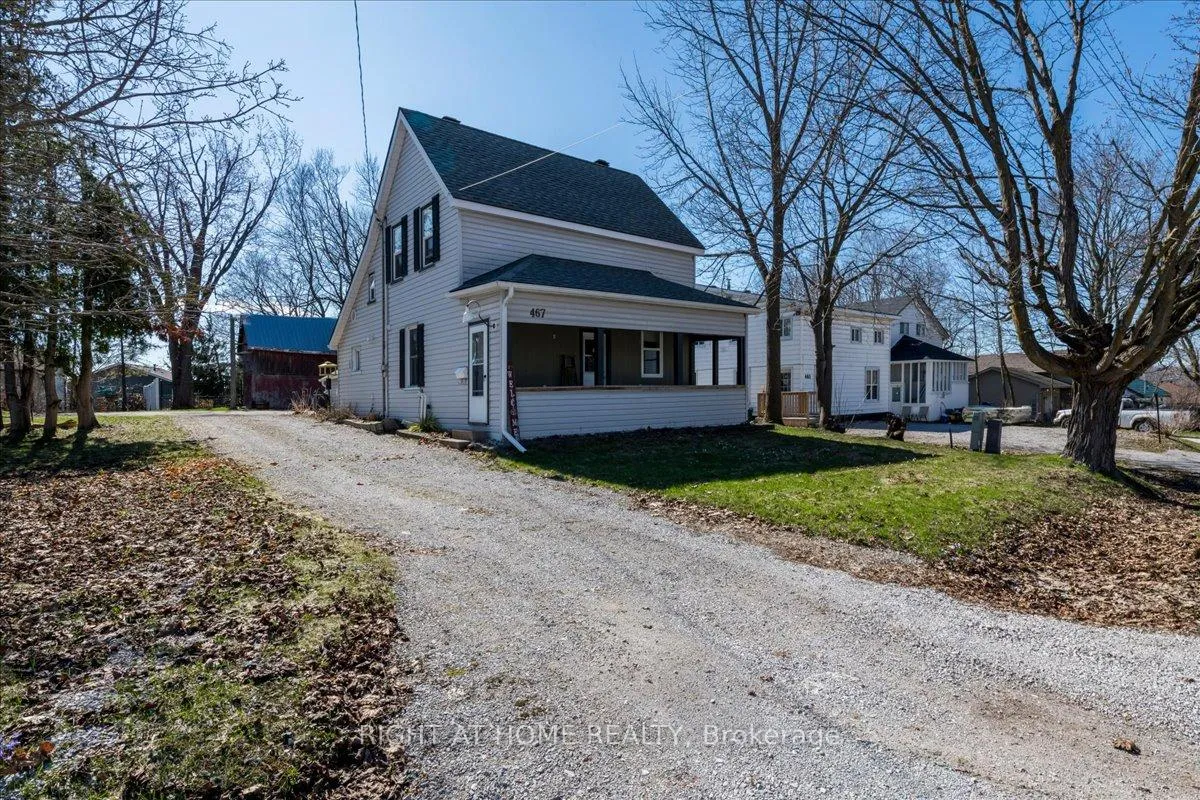 Photo 3 of 467 High Street, Orillia — HOMEH