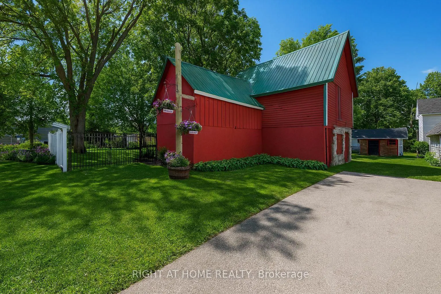 Photo 20 of 467 High Street, Orillia — HOMEH