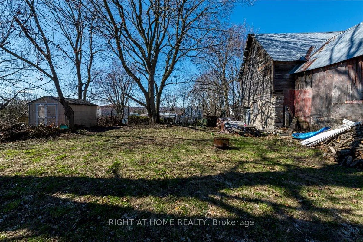 Photo 24 of 467 High Street, Orillia — HOMEH
