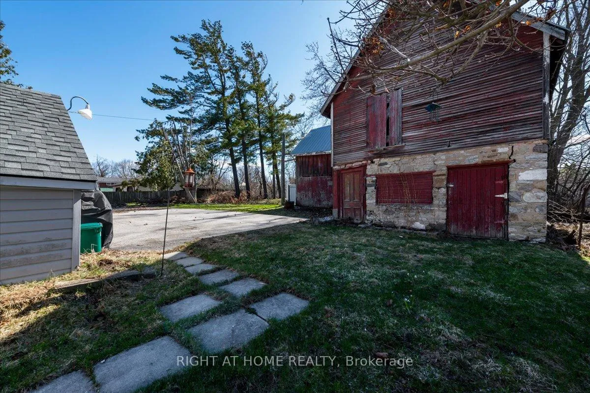 Photo 28 of 467 High Street, Orillia — HOMEH
