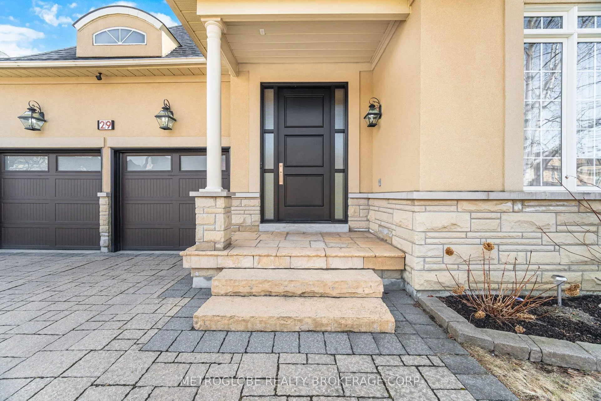 Photo 3 of 29 Fontainebleu Road, Brampton, Vales of Castlemore North — HOMEH