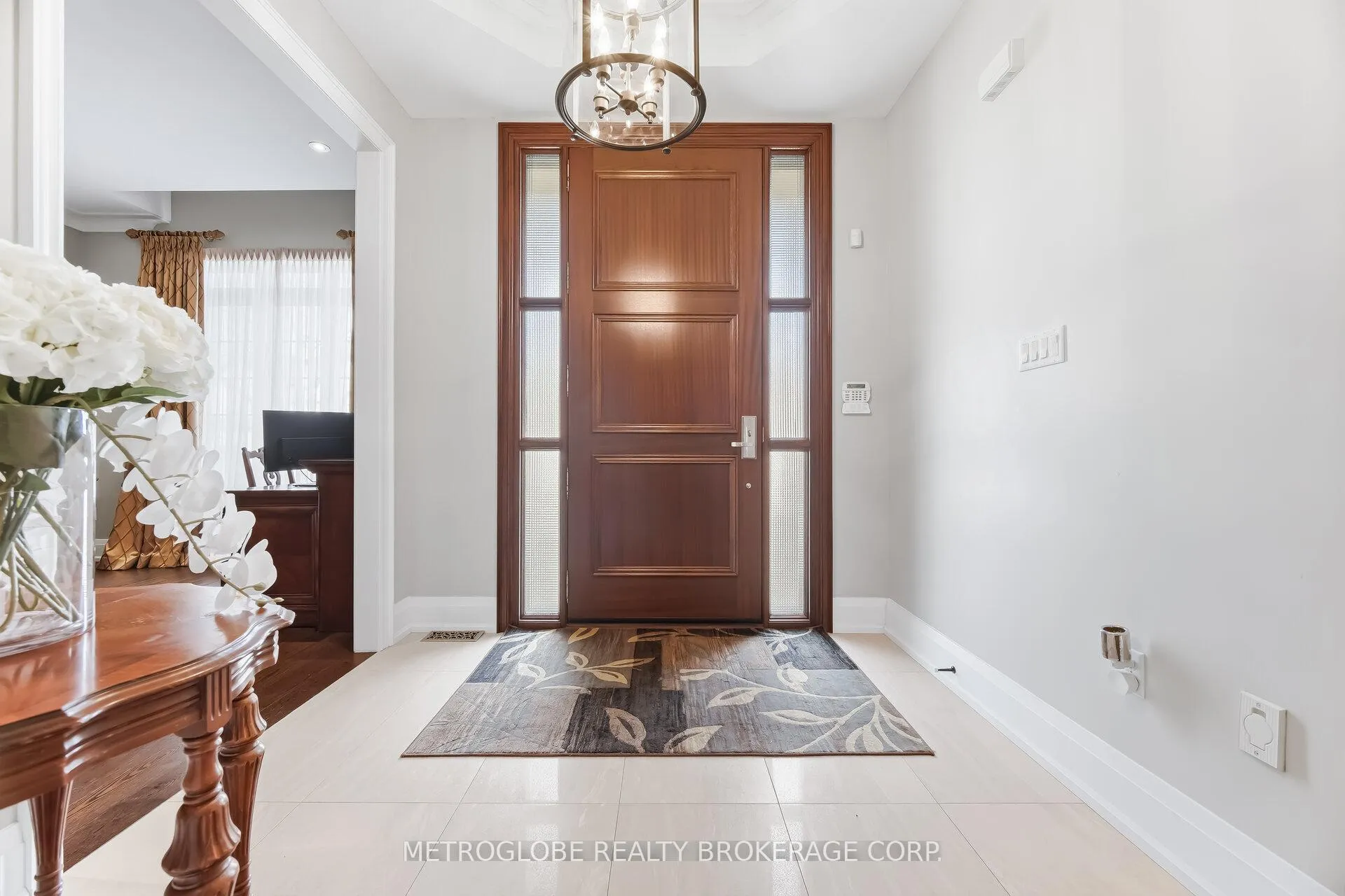 Photo 4 of 29 Fontainebleu Road, Brampton, Vales of Castlemore North — HOMEH