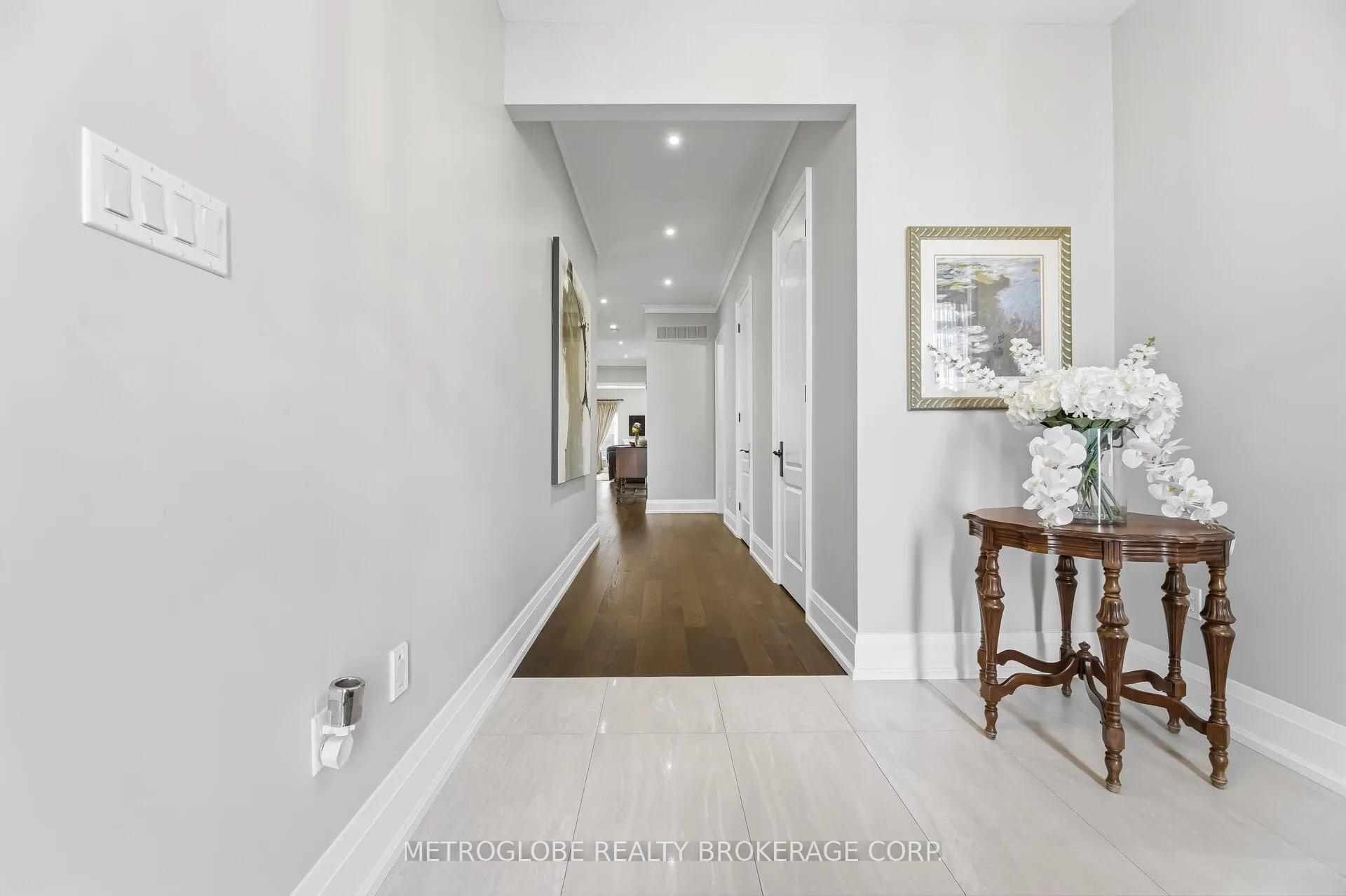 Photo 5 of 29 Fontainebleu Road, Brampton, Vales of Castlemore North — HOMEH