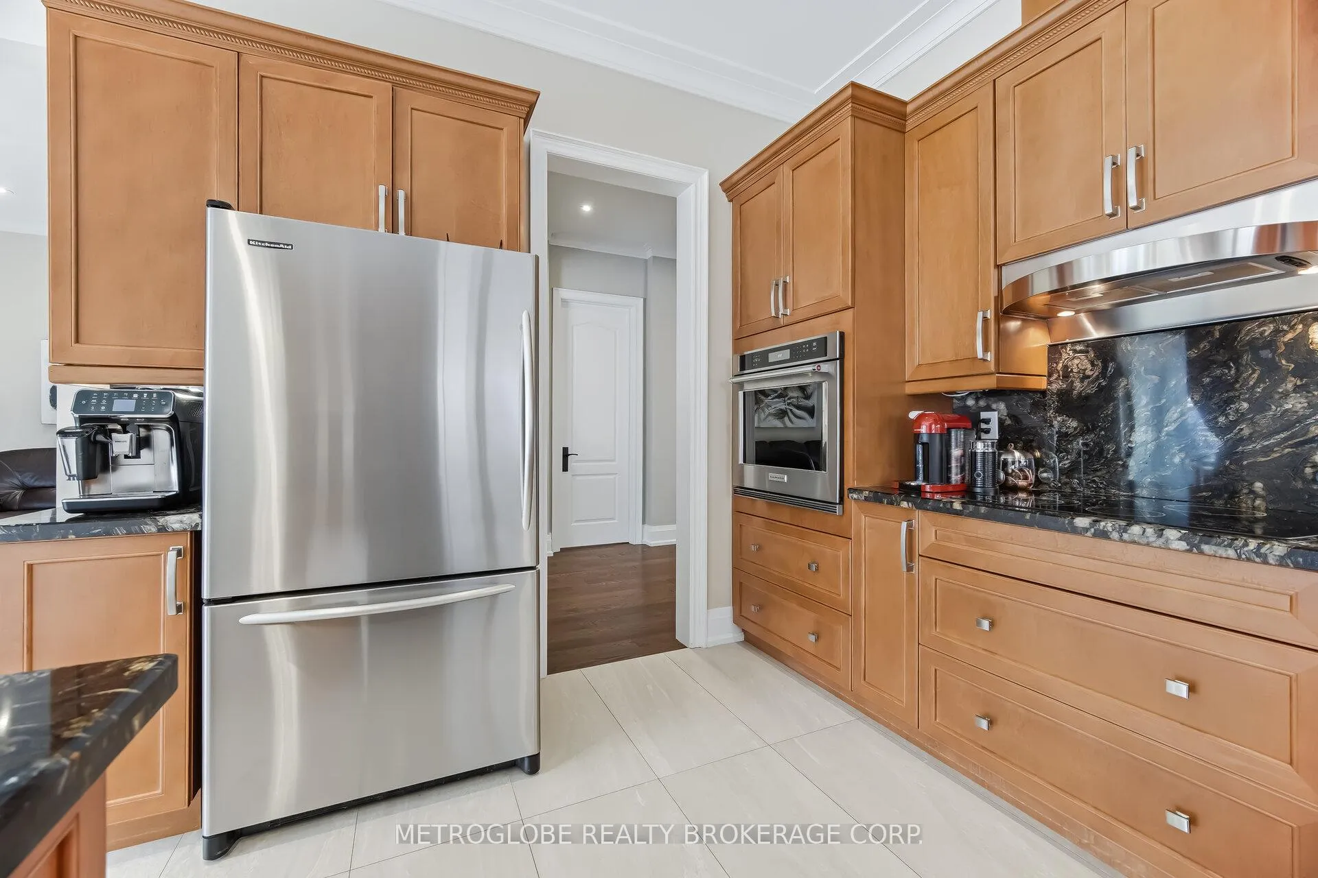 Photo 14 of 29 Fontainebleu Road, Brampton, Vales of Castlemore North — HOMEH