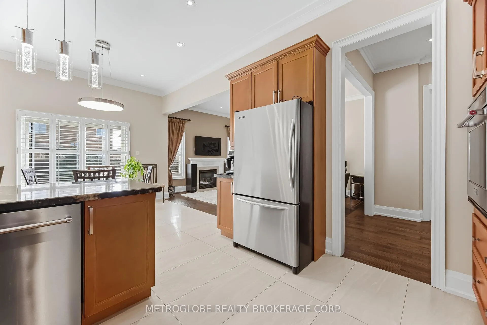 Photo 15 of 29 Fontainebleu Road, Brampton, Vales of Castlemore North — HOMEH