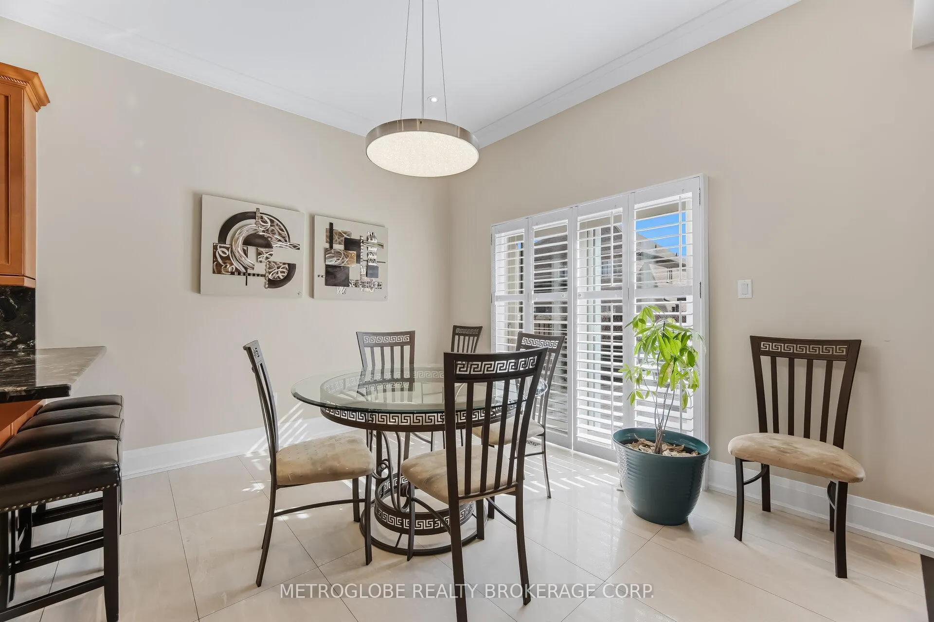 Photo 18 of 29 Fontainebleu Road, Brampton, Vales of Castlemore North — HOMEH