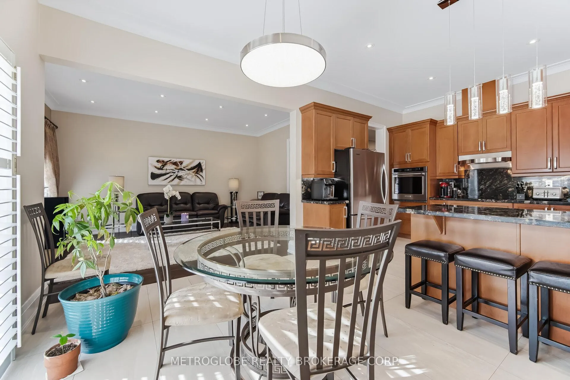 Photo 19 of 29 Fontainebleu Road, Brampton, Vales of Castlemore North — HOMEH