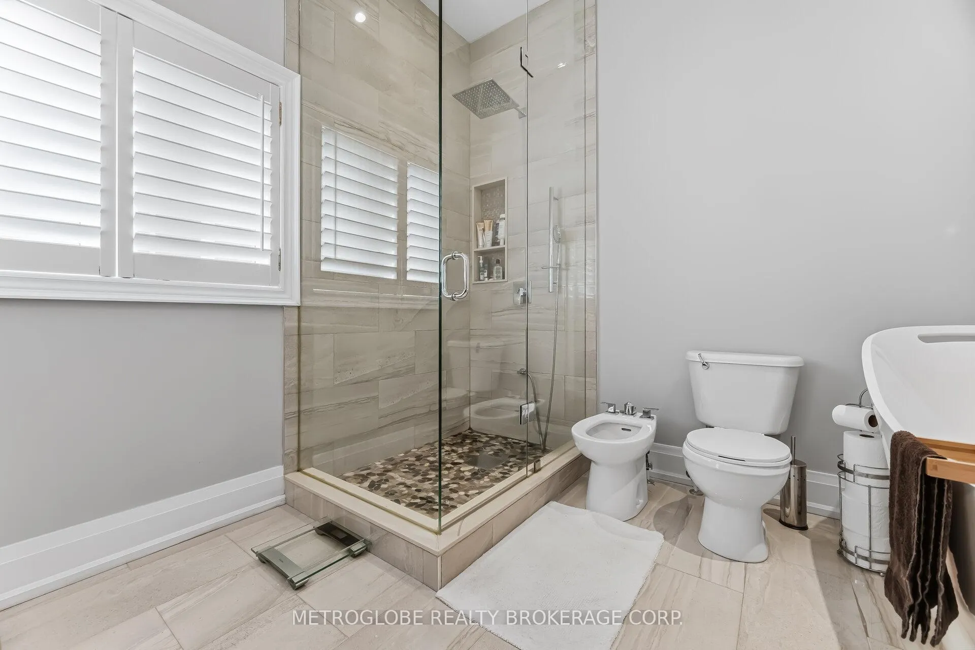 Photo 30 of 29 Fontainebleu Road, Brampton, Vales of Castlemore North — HOMEH