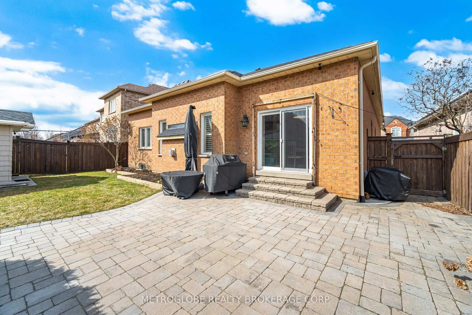 Photo 42 of 29 Fontainebleu Road, Brampton, Vales of Castlemore North — HOMEH