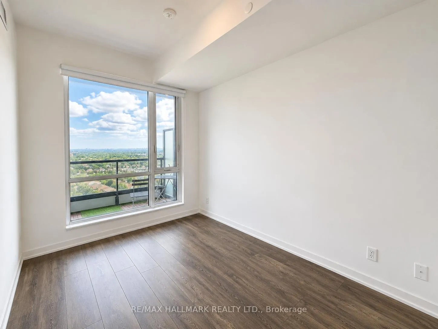 Photo 5 of Unit 2208, 7950 Bathurst Street, Vaughan, Beverley Glen — HOMEH