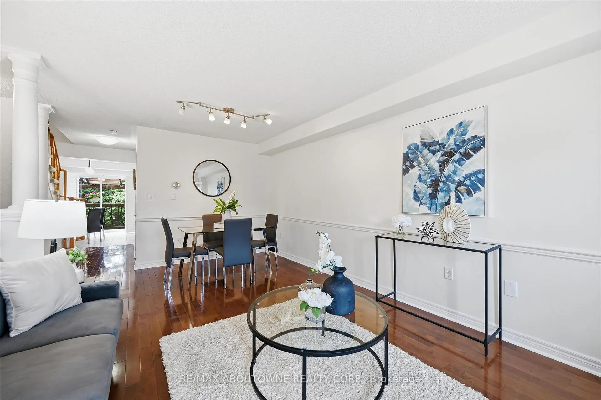 Photo 8 of 2420 Ravinebrook Crescent, Oakville, Wedgewood Creek — HOMEH