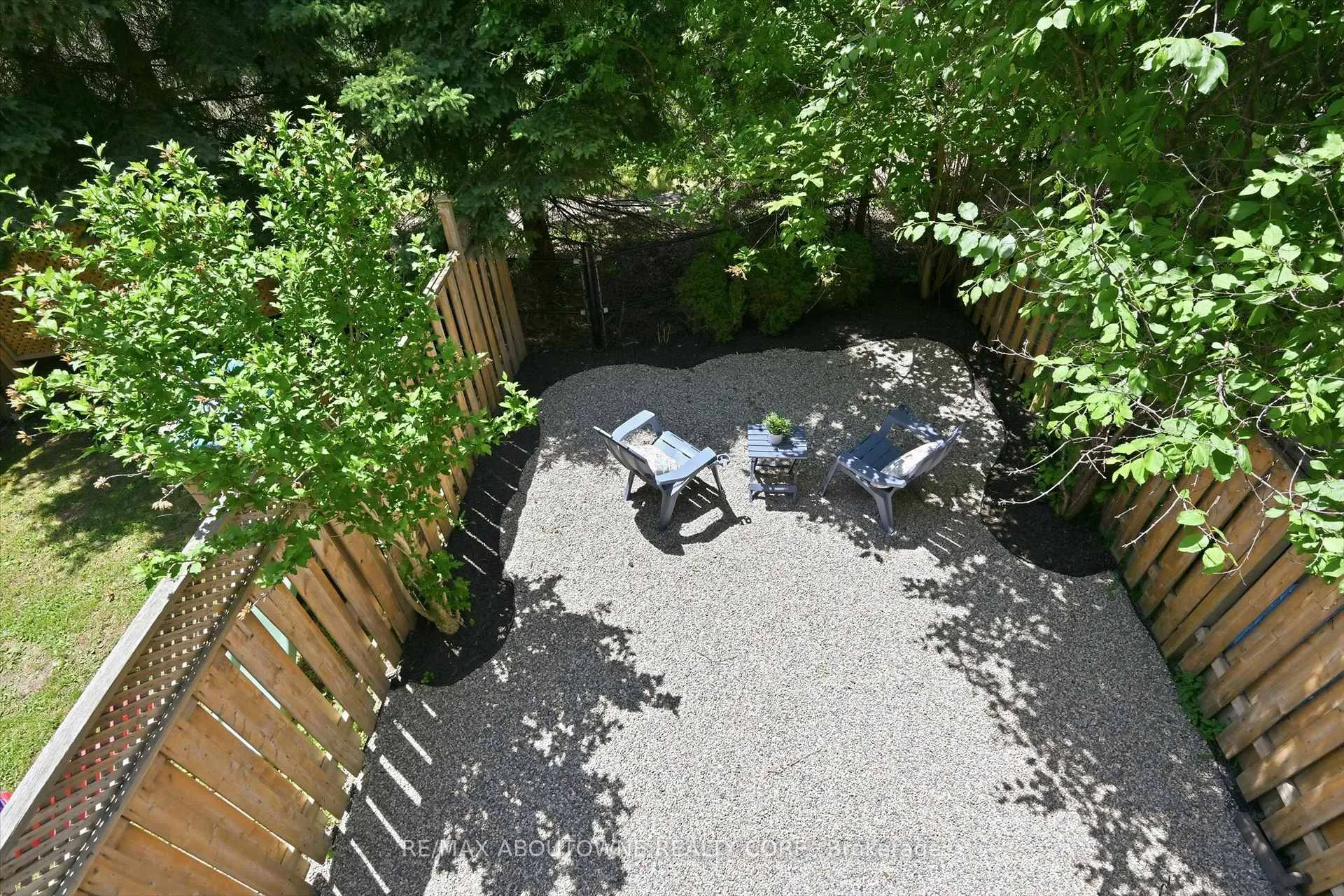Photo 18 of 2420 Ravinebrook Crescent, Oakville, Wedgewood Creek — HOMEH