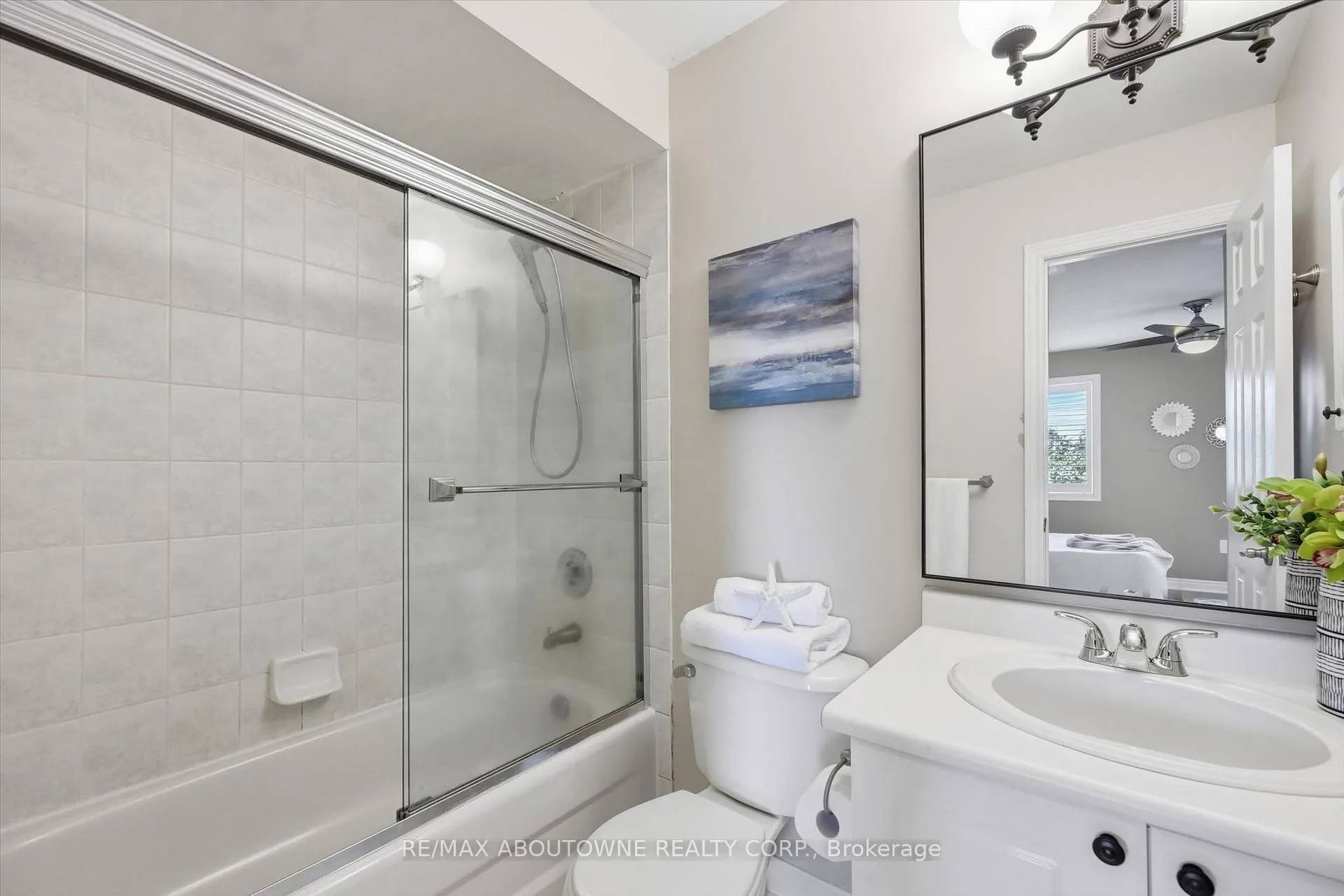 Photo 25 of 2420 Ravinebrook Crescent, Oakville, Wedgewood Creek — HOMEH
