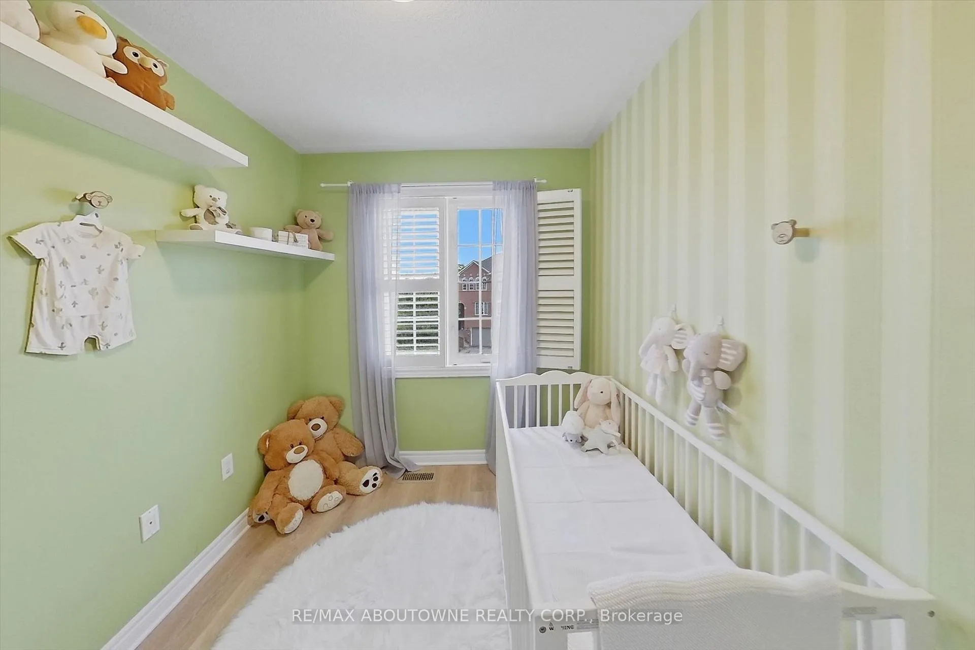 Photo 29 of 2420 Ravinebrook Crescent, Oakville, Wedgewood Creek — HOMEH