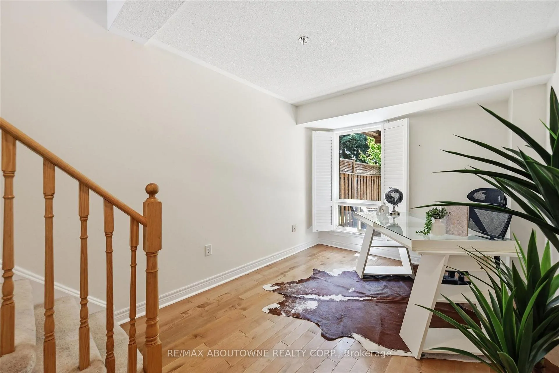Photo 33 of 2420 Ravinebrook Crescent, Oakville, Wedgewood Creek — HOMEH