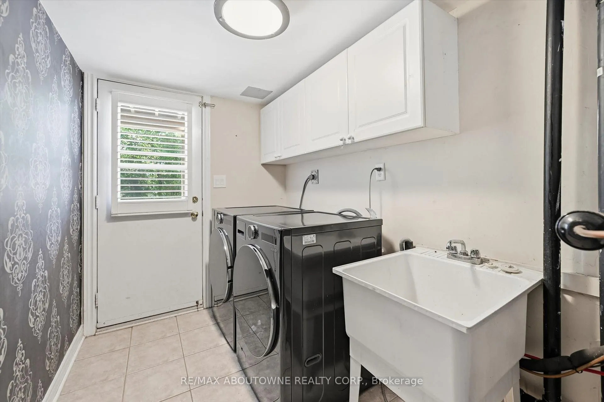 Photo 34 of 2420 Ravinebrook Crescent, Oakville, Wedgewood Creek — HOMEH