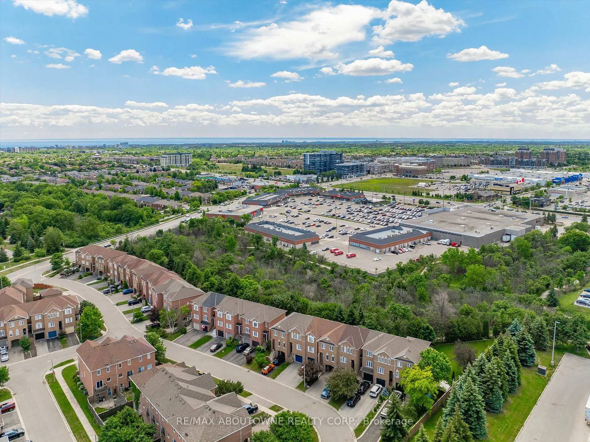 Photo 42 of 2420 Ravinebrook Crescent, Oakville, Wedgewood Creek — HOMEH