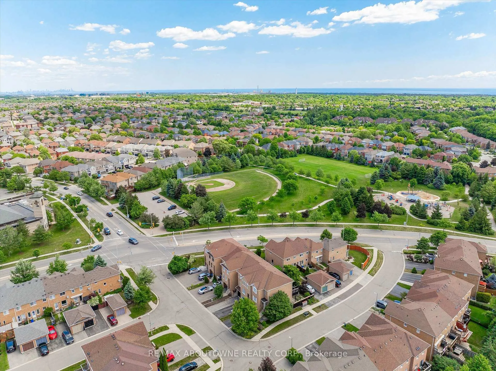Photo 44 of 2420 Ravinebrook Crescent, Oakville, Wedgewood Creek — HOMEH
