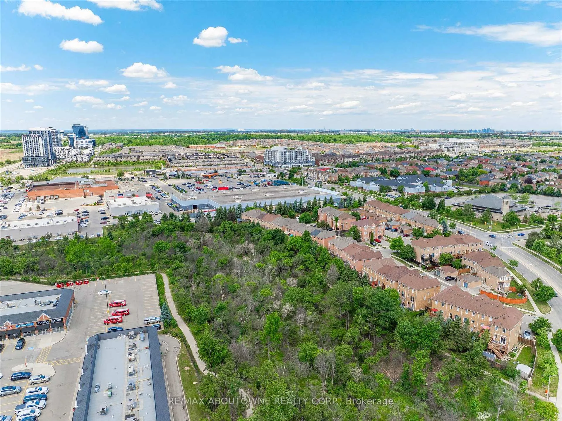 Photo 47 of 2420 Ravinebrook Crescent, Oakville, Wedgewood Creek — HOMEH
