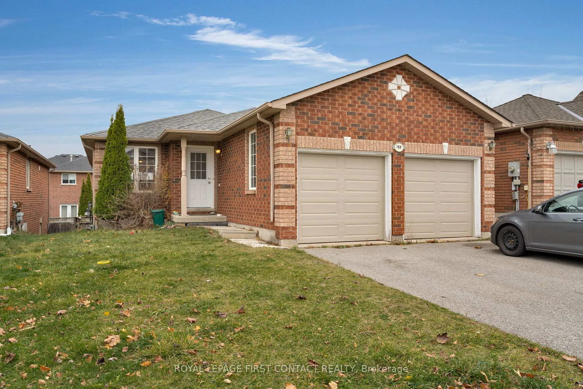 Front of Unit Lower, 194 Country Lane