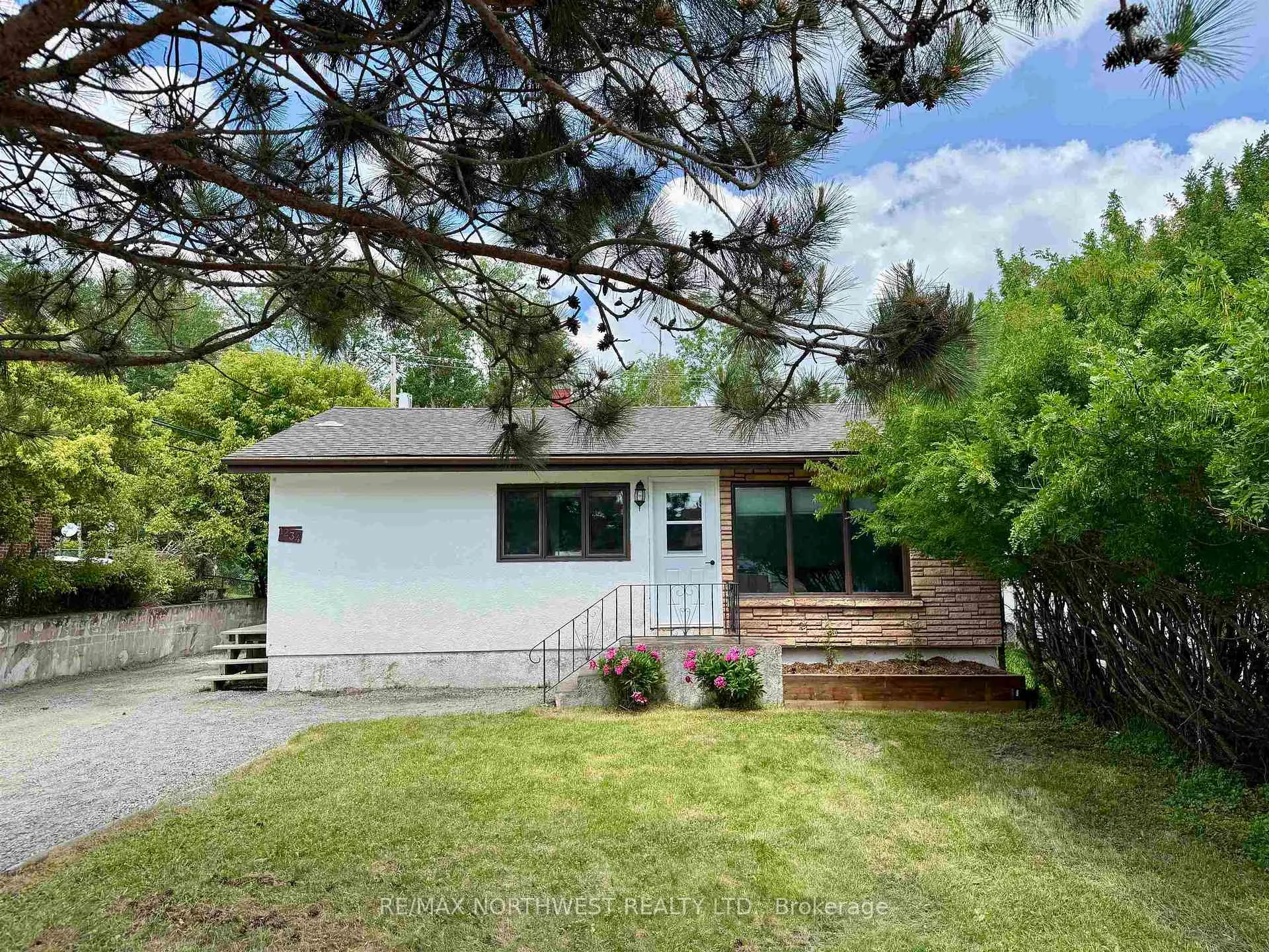 Photo 1 of 1234 Heenan Place, Kenora, Pinecrest — HOMEH