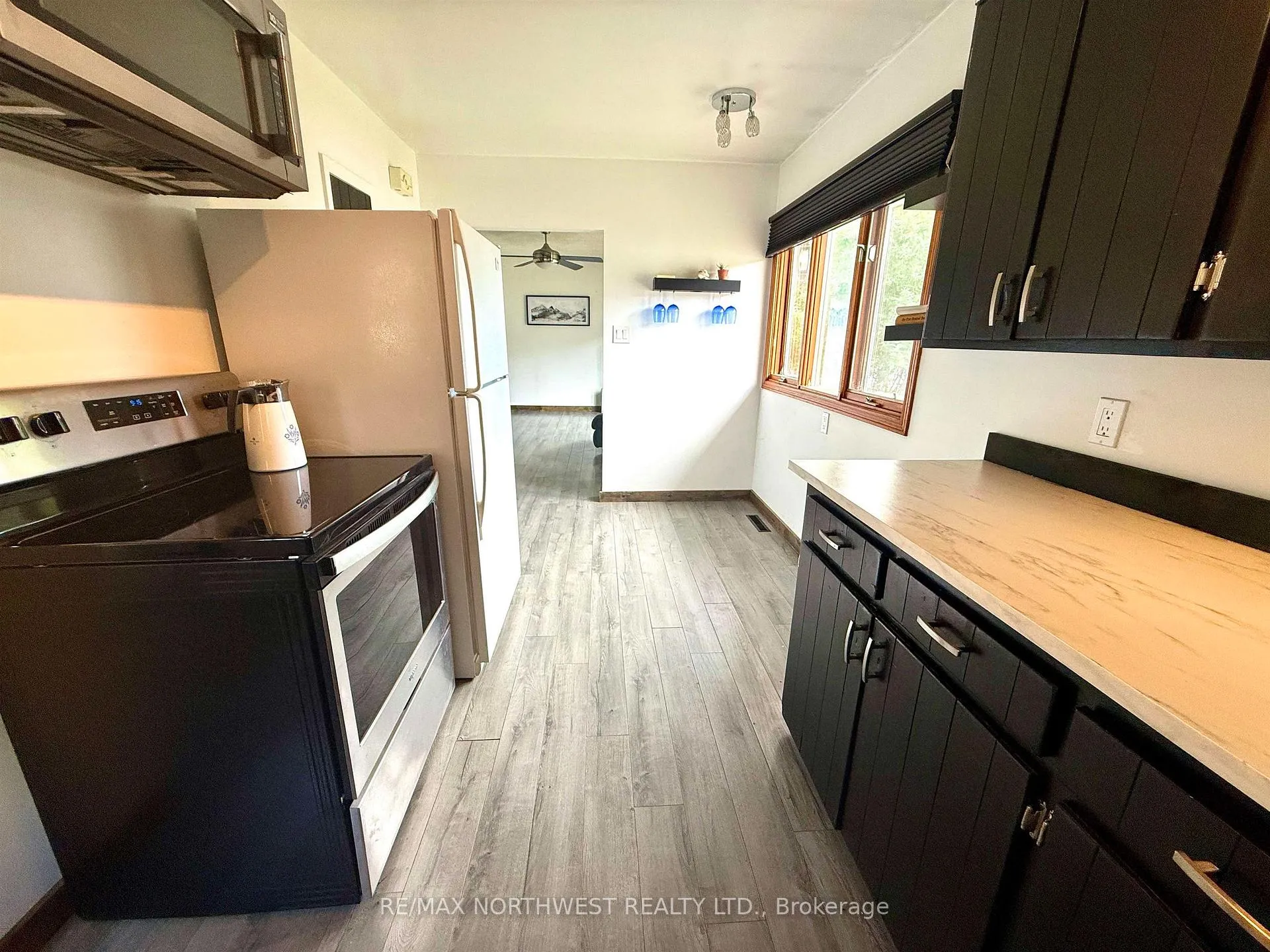Photo 8 of 1234 Heenan Place, Kenora, Pinecrest — HOMEH