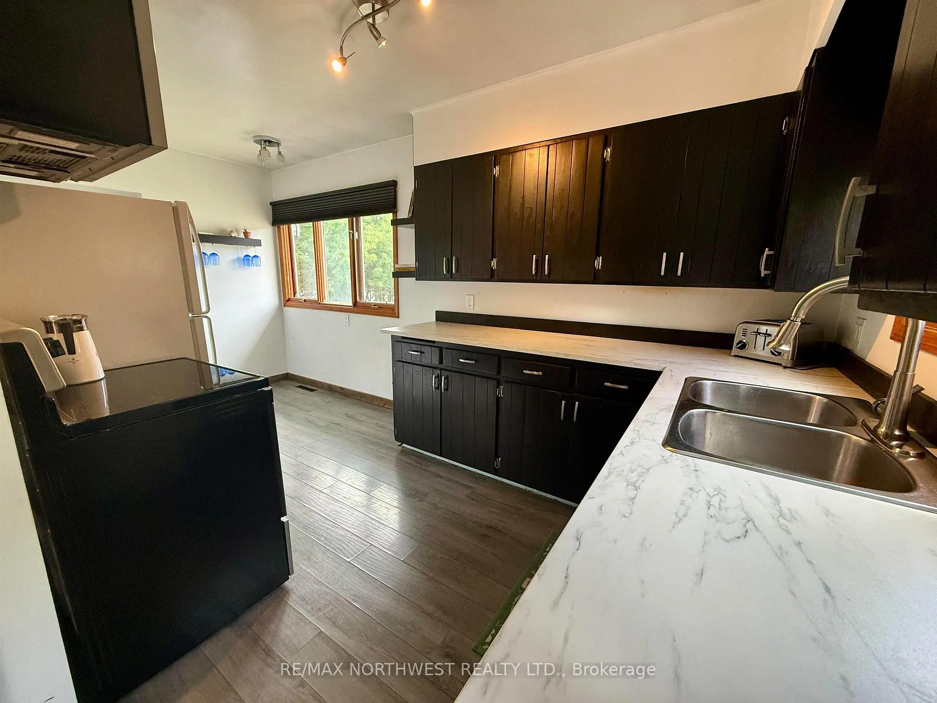 Photo 9 of 1234 Heenan Place, Kenora, Pinecrest — HOMEH