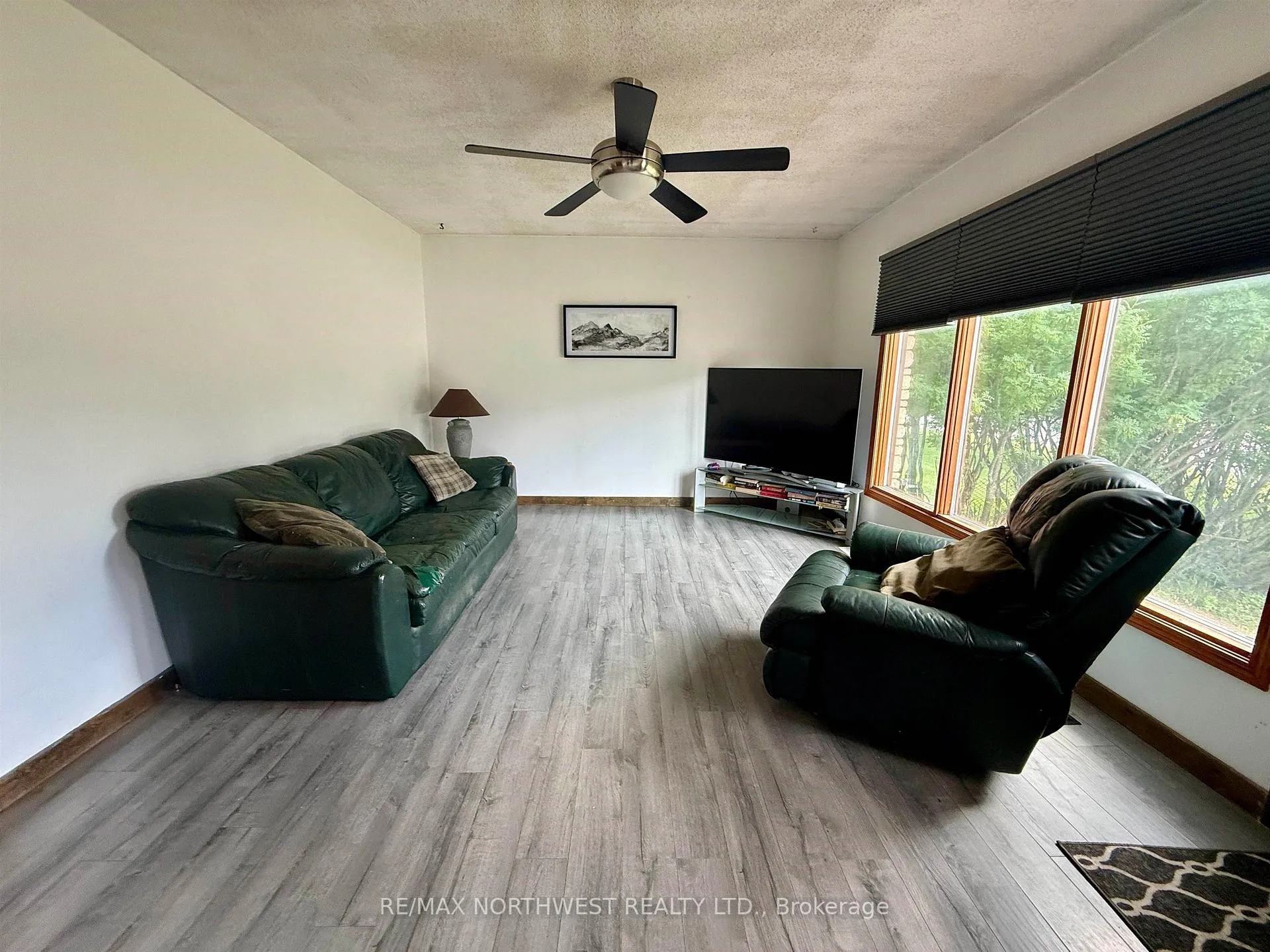 Photo 17 of 1234 Heenan Place, Kenora, Pinecrest — HOMEH