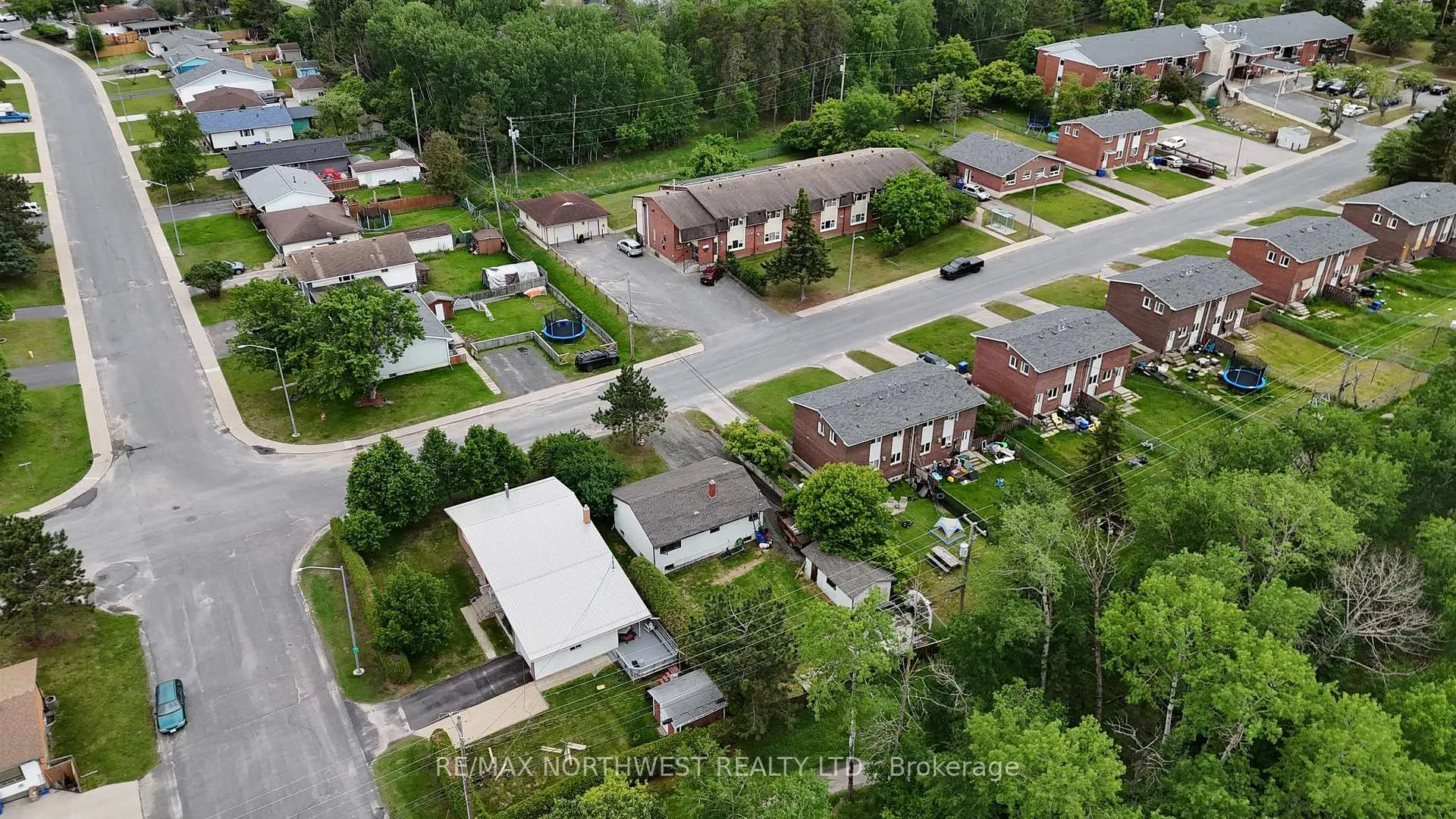 Photo 23 of 1234 Heenan Place, Kenora, Pinecrest — HOMEH