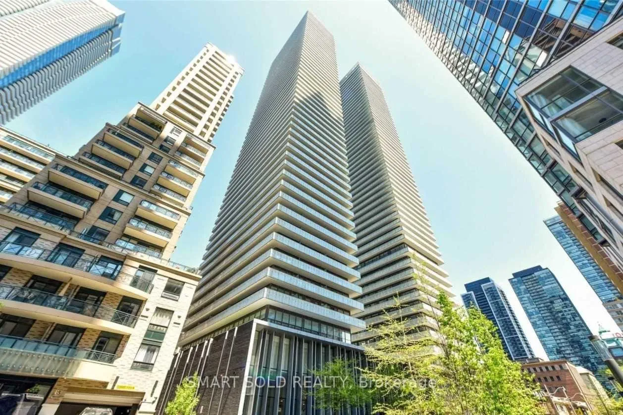 Front of Unit 1907, 42 Charles Street E