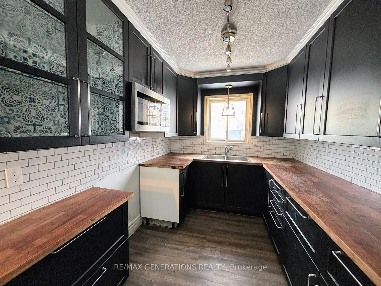 Photo 3 of 46 Neebig Avenue, Manitouwadge — HOMEH